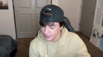 Alpha_Luke  01-12-2021 video shy